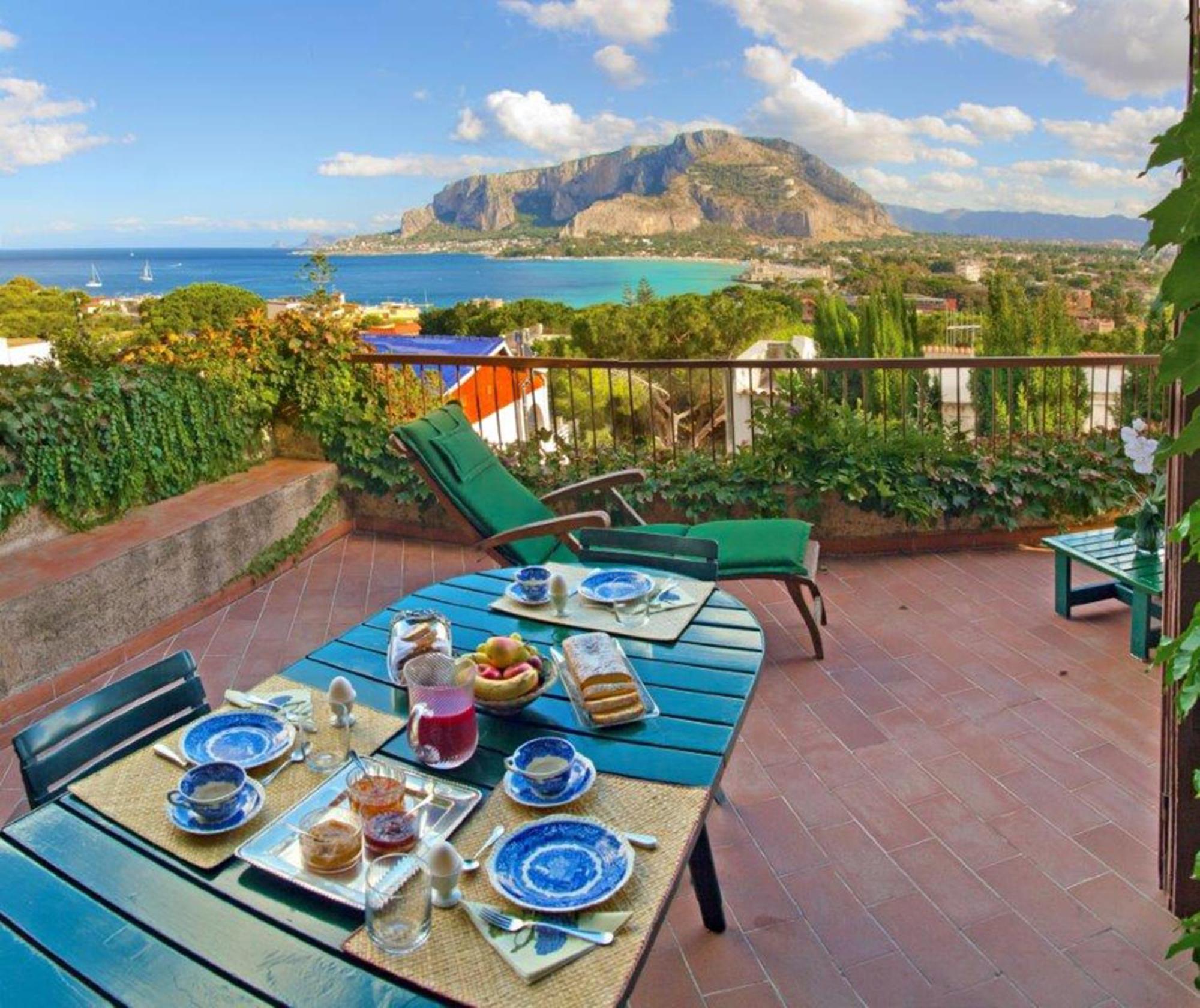 Il Glicine Sul Golfo Bed & Breakfast มอนเดลโล ภายนอก รูปภาพ