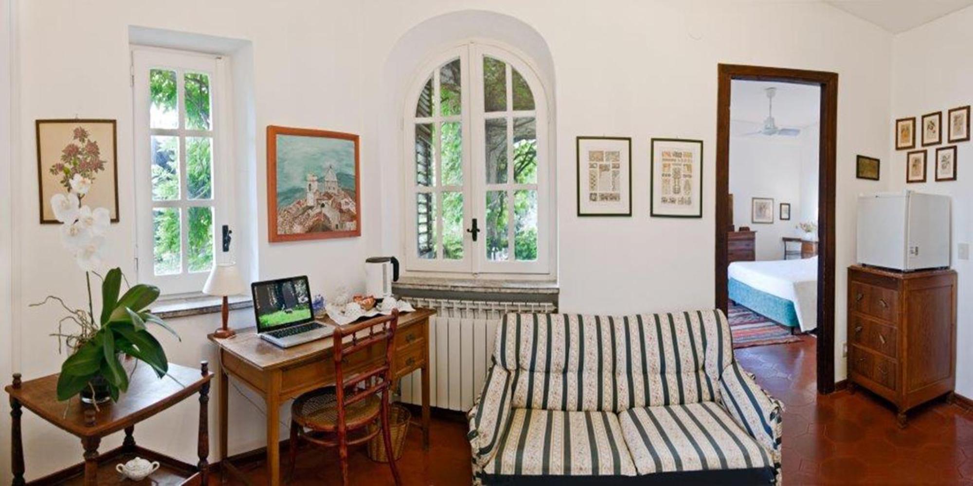 Il Glicine Sul Golfo Bed & Breakfast มอนเดลโล ห้อง รูปภาพ